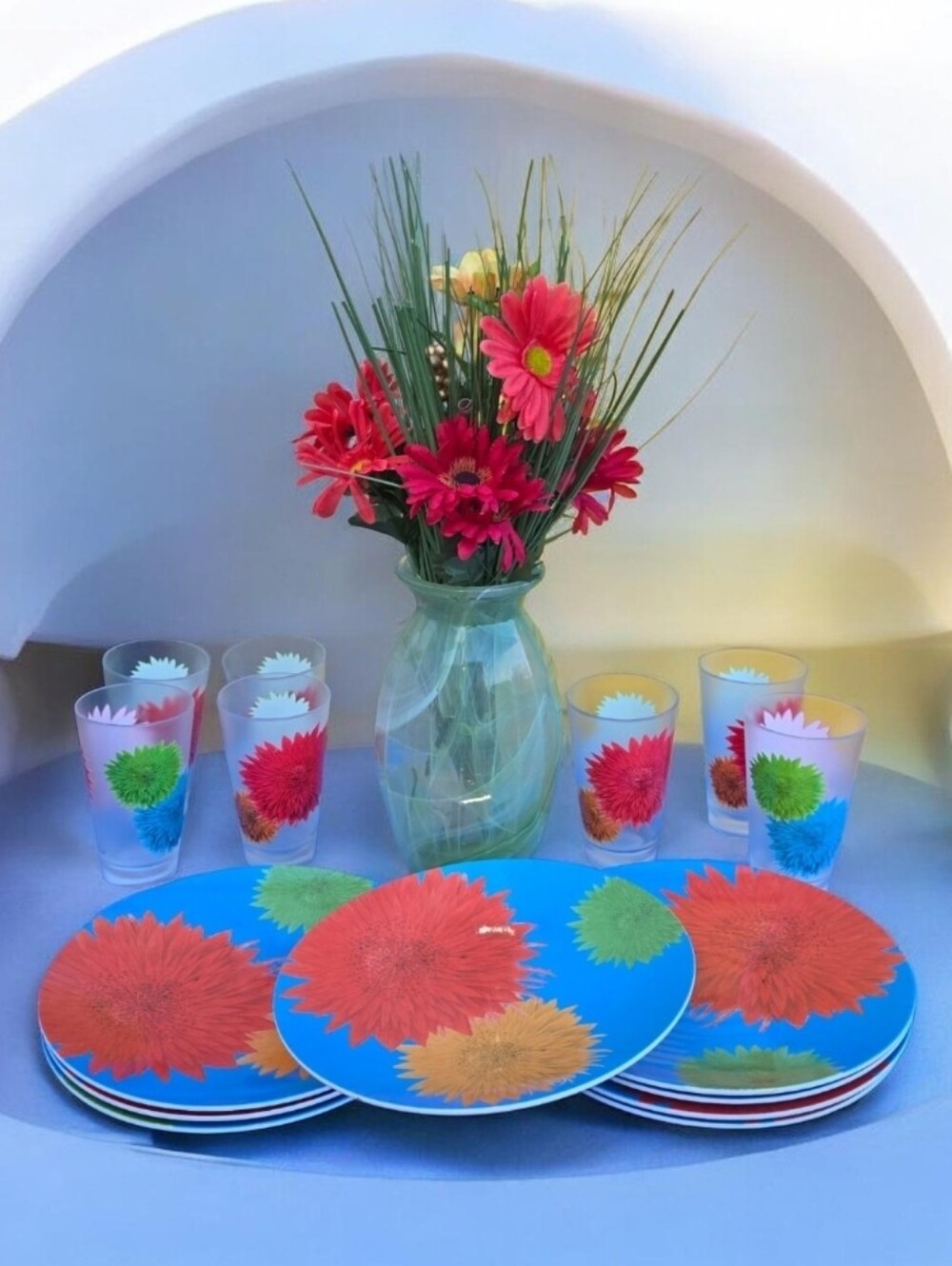 Bright Floral Melamine Dinner Plates and Plastic PSet - Blue with Red Flowers